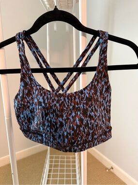 Women’s Strappy Sports Bra - Blue & Brown Print